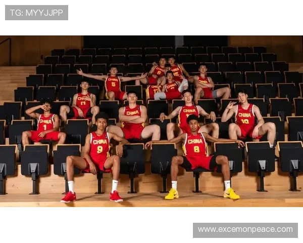 中国男篮全力备战世界杯 精英阵容展现新气象 目标力争跻身世界前八