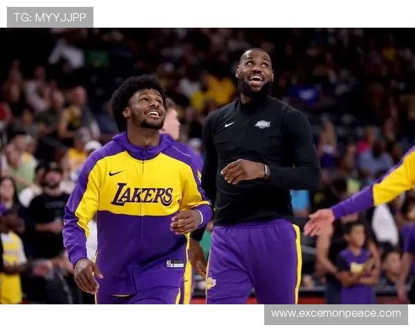 NBA季前赛精彩纷呈 多队亮相新阵容 詹姆斯伤后首次登场带队再度争冠 NBA季前赛精彩纷呈 多队亮相新阵容 詹姆斯伤后首次登场带队再度争冠