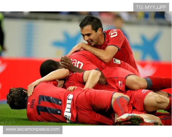 谢菲尔德星期三俱乐部最新动态分析：球队战术调整与球员表现回顾