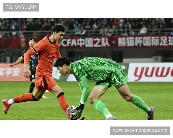 中国足球队备战世界杯预选赛迎战强敌，主帅透露最新阵容与战术部署